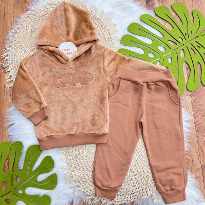 Conj. Casaco de Pelinho Camp com Capuz e Calça de Moletom - Caramelo